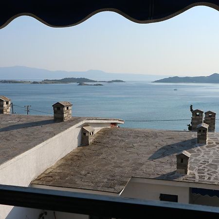 House With Marvelous View Apartment Ouranoupoli Bagian luar foto
